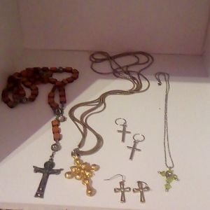 Necklace crosse's and earrings
